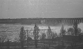 Bundesarchiv B 145 Bild-F016197-0011, Wasserkraftwerk am Dnjepr.jpg