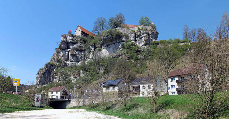 File:Burg Pottenstein, 2.jpg