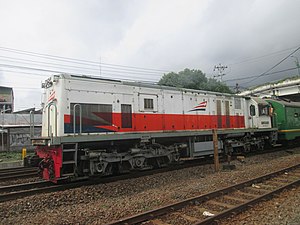 CC 204 05 (CC 204 03 05) sedang melangsir kereta api Bogowonto di Stasiun Lempuyangan.