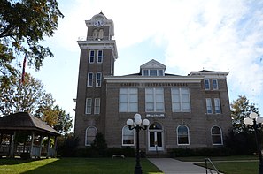 Das Calhoun County Courthouse in Hampton ist seit Dezember 1976 im National Register of Historic Places eingetragen.[1]
