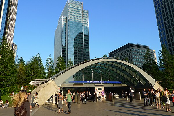 Image: Canary Wharf tube station (7029234045)