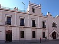 La casa Rosada}} est le lieu où réside le président de la république argentine, ce nom vient de sa couleur rosée.