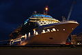 Celebrity Solstice på Meyer Werft om aftenen (sep. 2008)