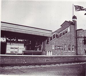 Staverton Kereta Api Station.jpg