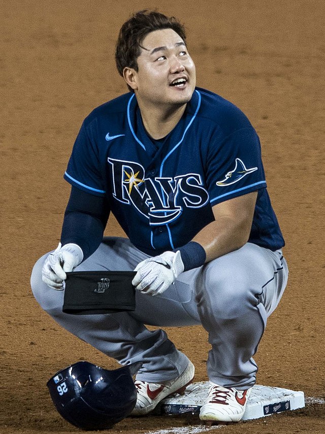 Rays' infielder Choi Ji-man leaves for US to rejoin club