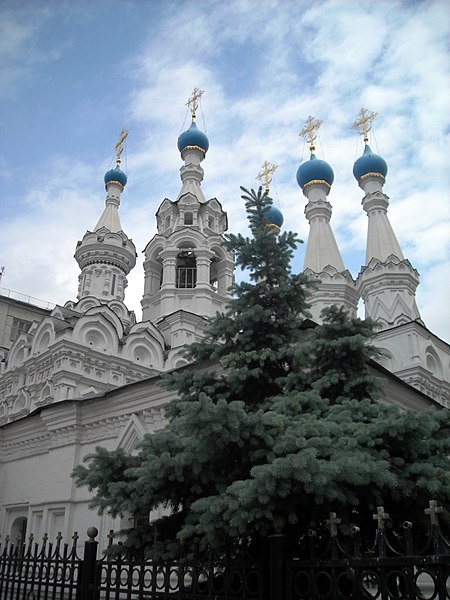 File:Church of the Nativity of the Blessed Virgin in Putinki, 2010 02.jpg