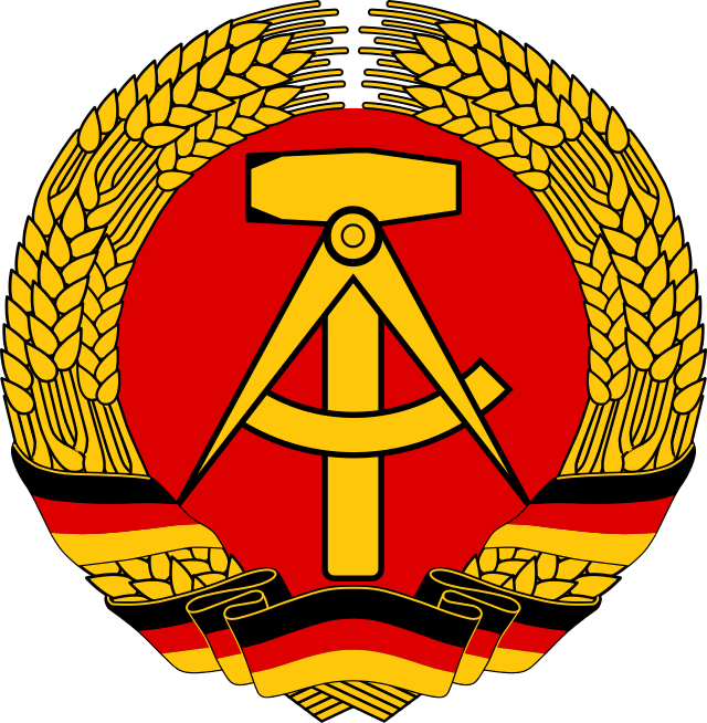 شعار منتخب ألمانيا الشرقية