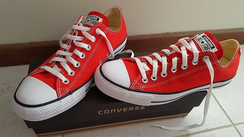 File:Converse All Star low top red.jpg