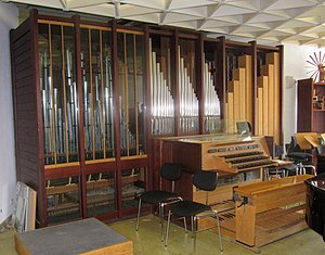 Düsseldorf, Robert-Schumann-Hochschule, Albiez-Orgel (1).jpg