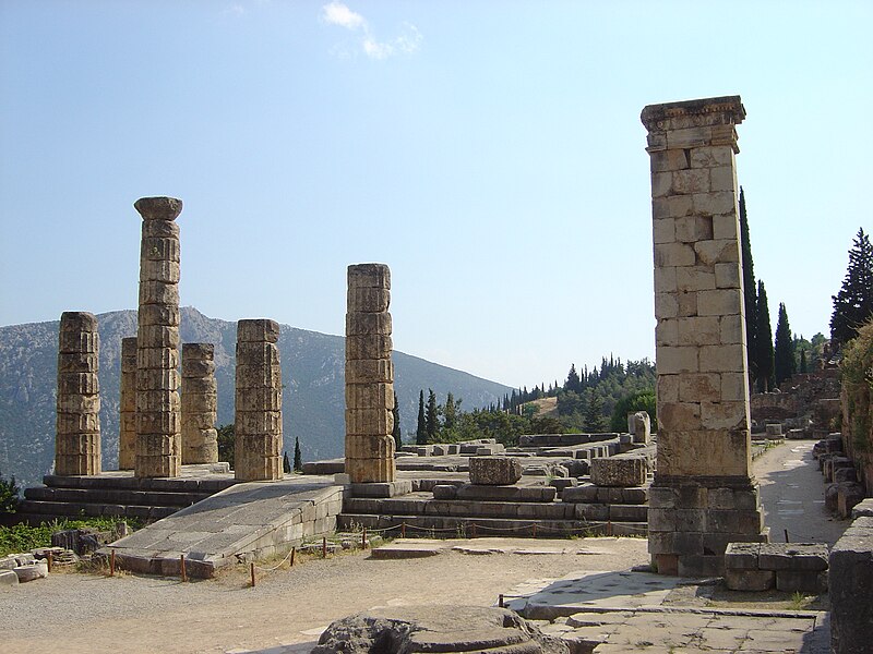 File:Delphi temple of Apollo dsc06283.jpg