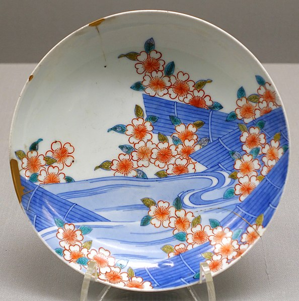 File:Dish with floral raft design, Nabeshima ware, Edo period, 1700s AD, porcelain, overglaze enamel - Tokyo National Museum - Ueno Park, Tokyo, Japan - DSC08943.jpg