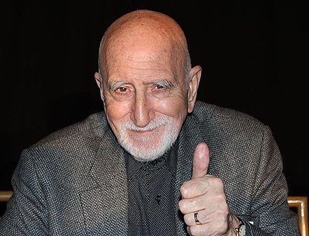 Dominic Chianese (cropped).jpg