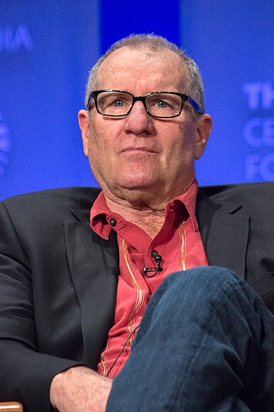 Fichier:Ed O'Neill at 2015 PaleyFest.jpg