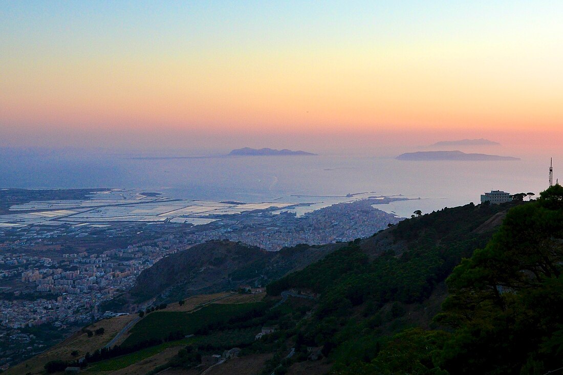 الجزر العقادية