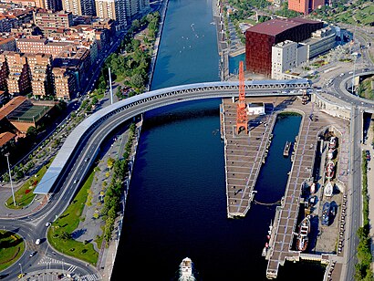 Cómo llegar a Puente Euskalduna en transporte público - Sobre el lugar