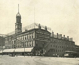 F. & R. Lazarus Company building photograph.jpg