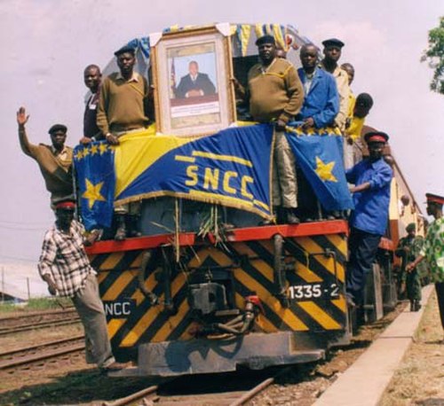 The ceremonial first train on the newly reconstructed Lubumbashi–Kindu railway in 2004, bearing a portrait of Kabila.