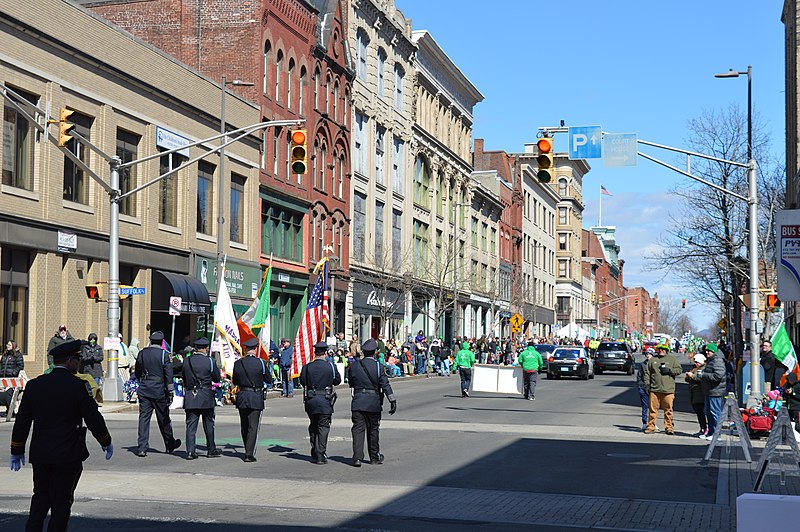 File:Flag carrying officers lead the 2019 Holyoke Saint Patrick's Day Parade.jpg
