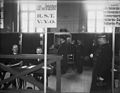 Folkeavstemningen 1905, Akershus festning, valglokale, valgfunksjonærer, velgere, Anders Beer Wilse, Oslo Museum, OB.Y7345.jpg