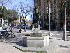 Fuente del Efebo (1921), de Àngel Tarrach, Diagonal con Bailén.