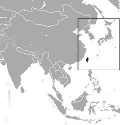 Macaca cyclopis (azul — espécie nativa, vermelho — introduzida