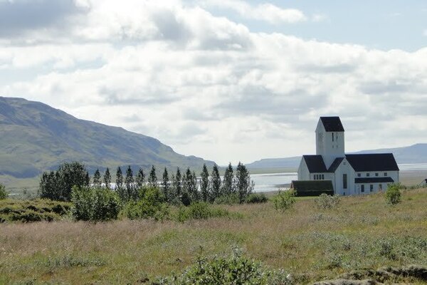 General view of Skálholt and the cathedral