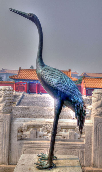 File:Gfp-beijing-forbidden-palace-crane-statue.jpg