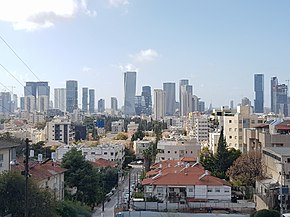 Giv'atayim van Koslovsky Hill 2020.jpg