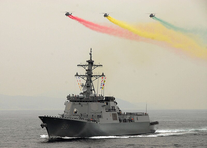 File:Helicopters over the Sejong the Great, DDG-991.jpg