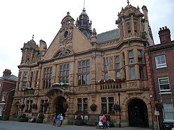 Hereford Town Hall (geograph 3084632).jpg