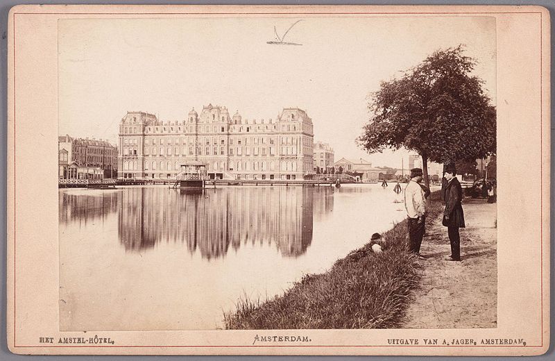 File:Het Amstel Hotel gezien vanaf de latere Stadhouderskade-Afbeeldingsbestand 010005000996.jpg