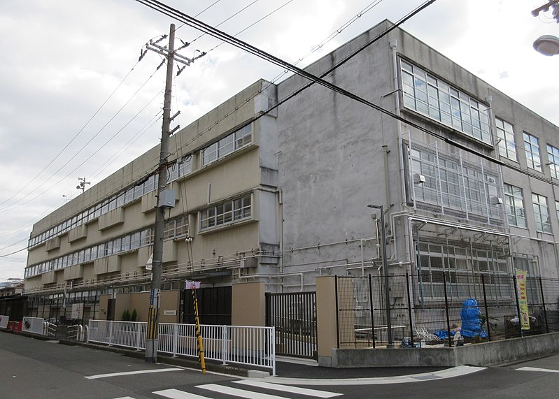 File:Higashiosaka City Taiheiji elementary school.jpg
