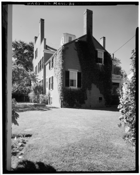 File:Historic American Buildings Survey Cortlandt V. D. Hubbard, Photographer July 1966 REAR, NORTHWEST ELEVATION - Henry Coffin House, 75 Main Street, Nantucket, Nantucket County, HABS MASS,10-NANT,13-4.tif