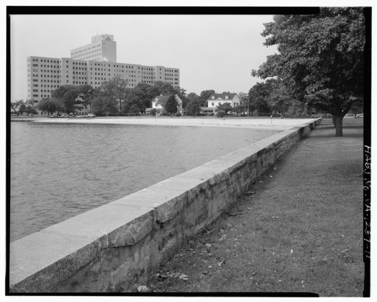 File:Hospital Point, view to southwest from southeast bulkhead; background left to right- 1960 high-rise hospital, Medical Officer's Quarters B, and Medical Officer's Quarters C - HABS VA,65-PORTM,2-11.tif