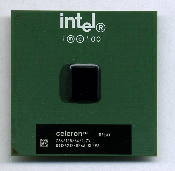 File:Intel celeron 766 sl4p6 observe.jpg