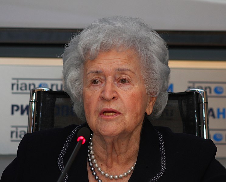 File:Irina Antonova RN MOW 05-11.jpg