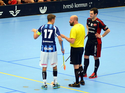 27. Johan Edlund (DIF) and 10. Nick Ahlholm (TTIBK).