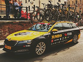 Jumbo-Visma, Giro d'Italia 2021.jpg