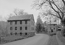 Juniata Woollen Mill und Newry Manor.jpg