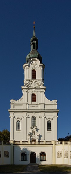 File:Kaasgrabenkirche Außen II.jpg