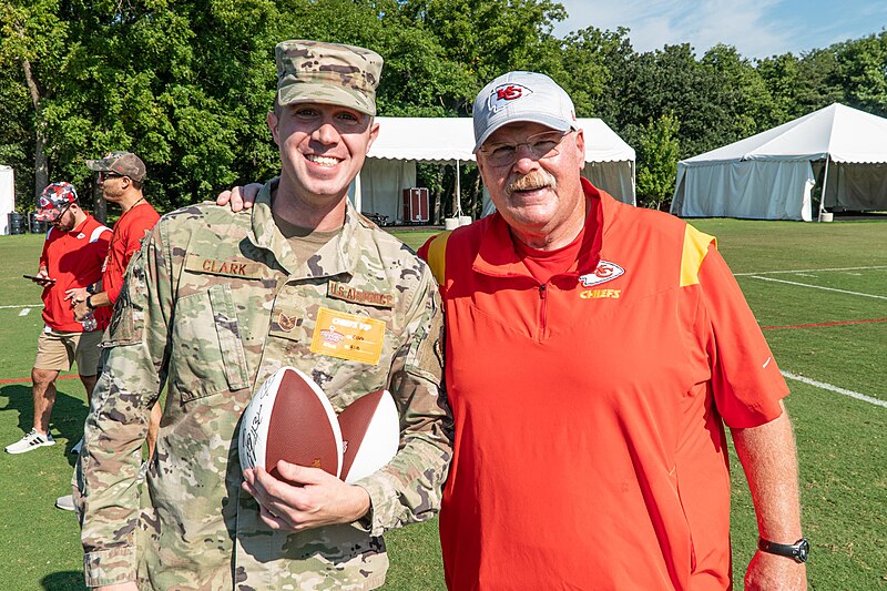 File:Kansas City Chiefs host military appreciation day at training camp (7378584).jpg