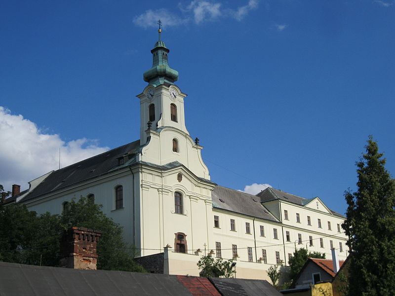 File:Klášter milosrdných bratří (Letovice).JPG