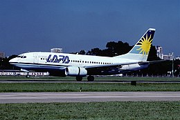 LAPA Boeing 737-76N ; LV-ZHX @ AEP, février 2001 CLA (5288392407) .jpg