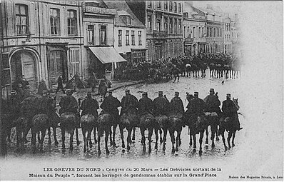 À la maison du peuple les grévistes forcent le barrage de police le 20 mars 1906