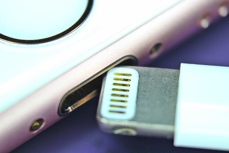 File:Lightning cable connector.jpg