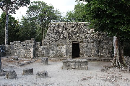 Tantun, now San Gervasio is the largest still existing maya ruin on Cozumel Los Murcielagos, San Gervasio.JPG