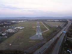 Flughafen Mannheim: Landeanflug auf Piste 09