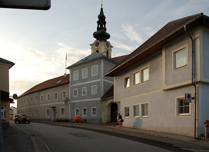 File:Markt 2-6 (Hofkirchen im Mühlkreis).jpg