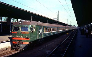 Moskva 1982 togstasjon forstad I.jpg