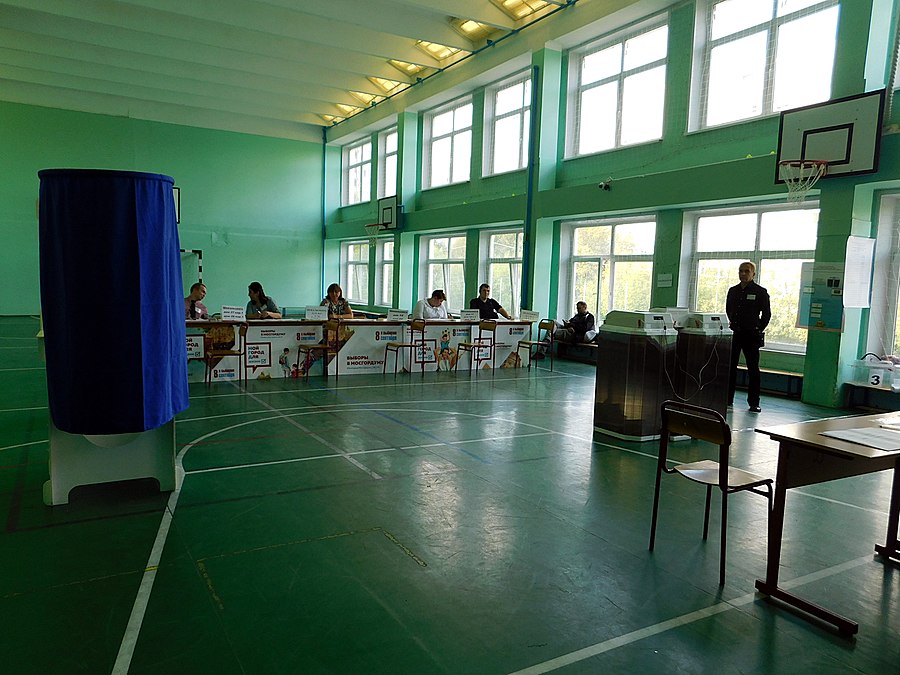 Moscow City Duma election, 2019. Polling station 0768 44.jpg